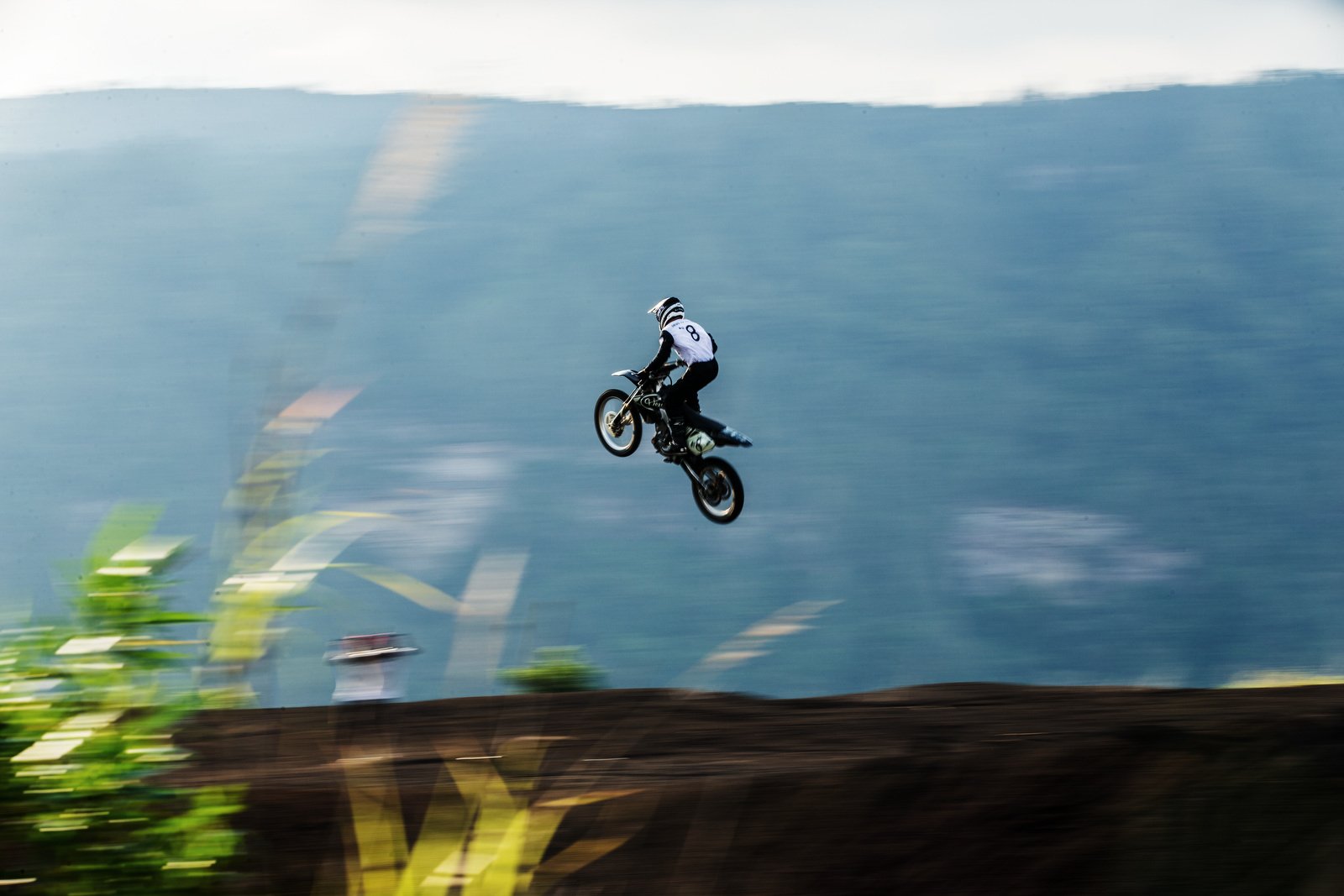 Tom-Hawkins068_0f3db6ba-0fb4-