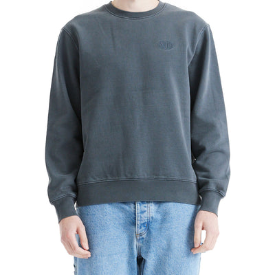 shield-garment-dyed-crew-anthracite|Model