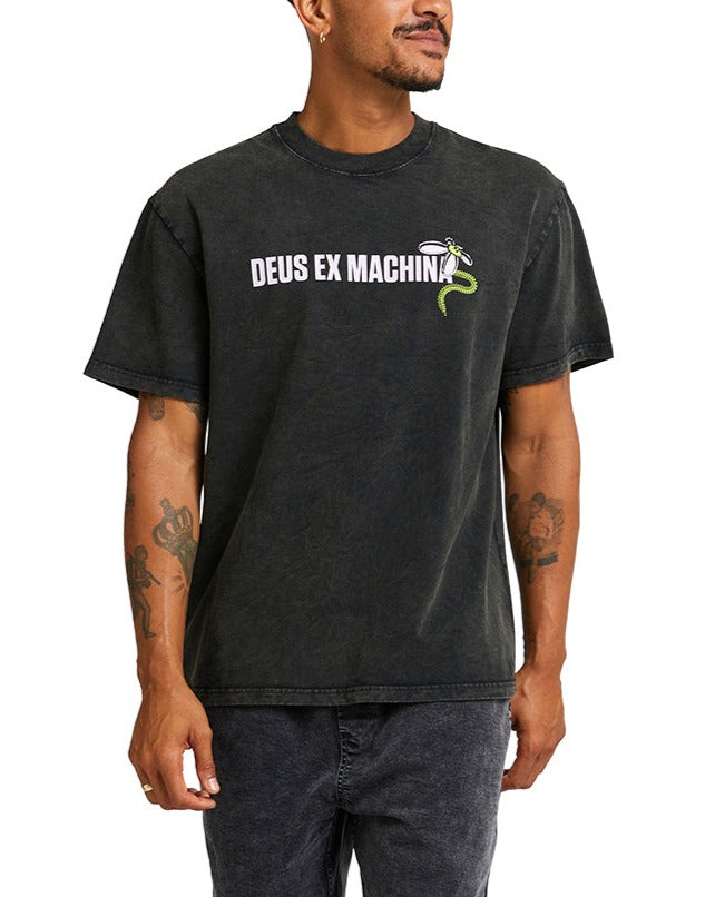 Kaos deus ex fashion machina