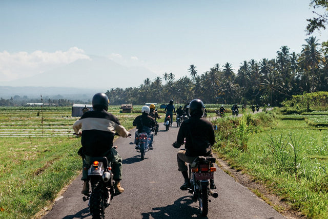 Sunday, Heading High Up The Hill!  – Deus Kumpul-Kumpul Ride 2