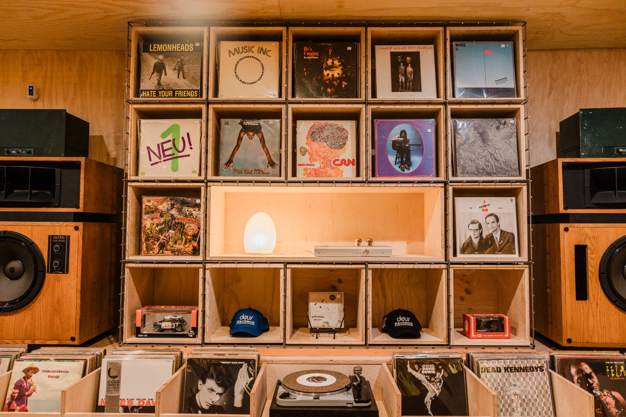 Deus Newport Store – Deus Ex Machina USA