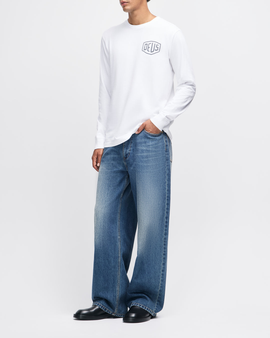 Long Sleeve Tees | Deus Ex Machina | Venice Address Long Sleeve
