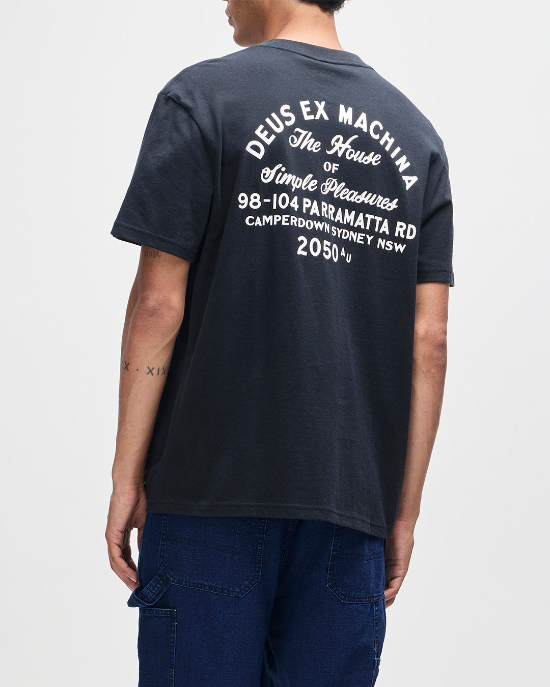 D261MTS148-DroversDogTee-Black|Model