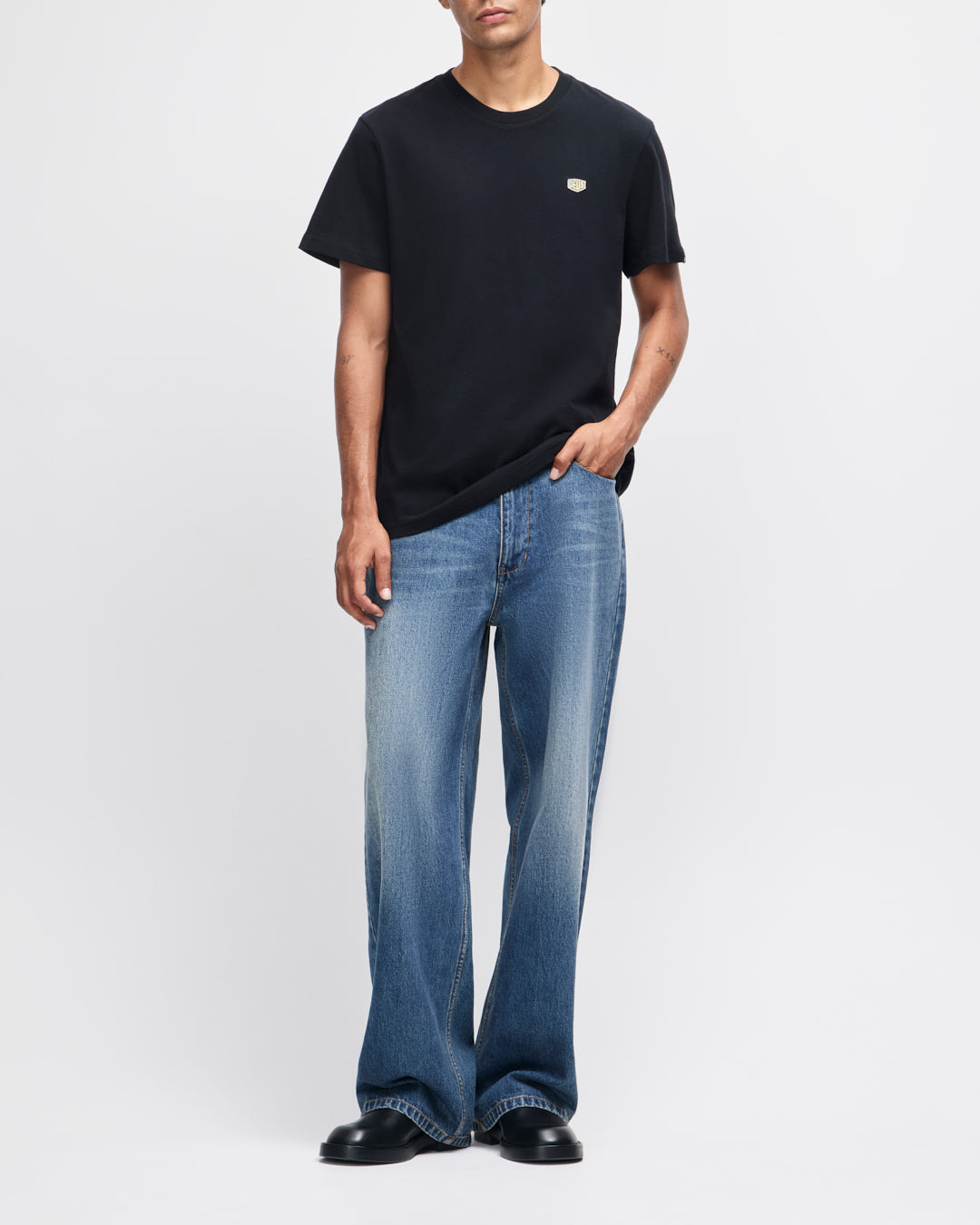 Tees | Deus Ex Machina | Shield Standard Tee – Deus Ex Machina USA