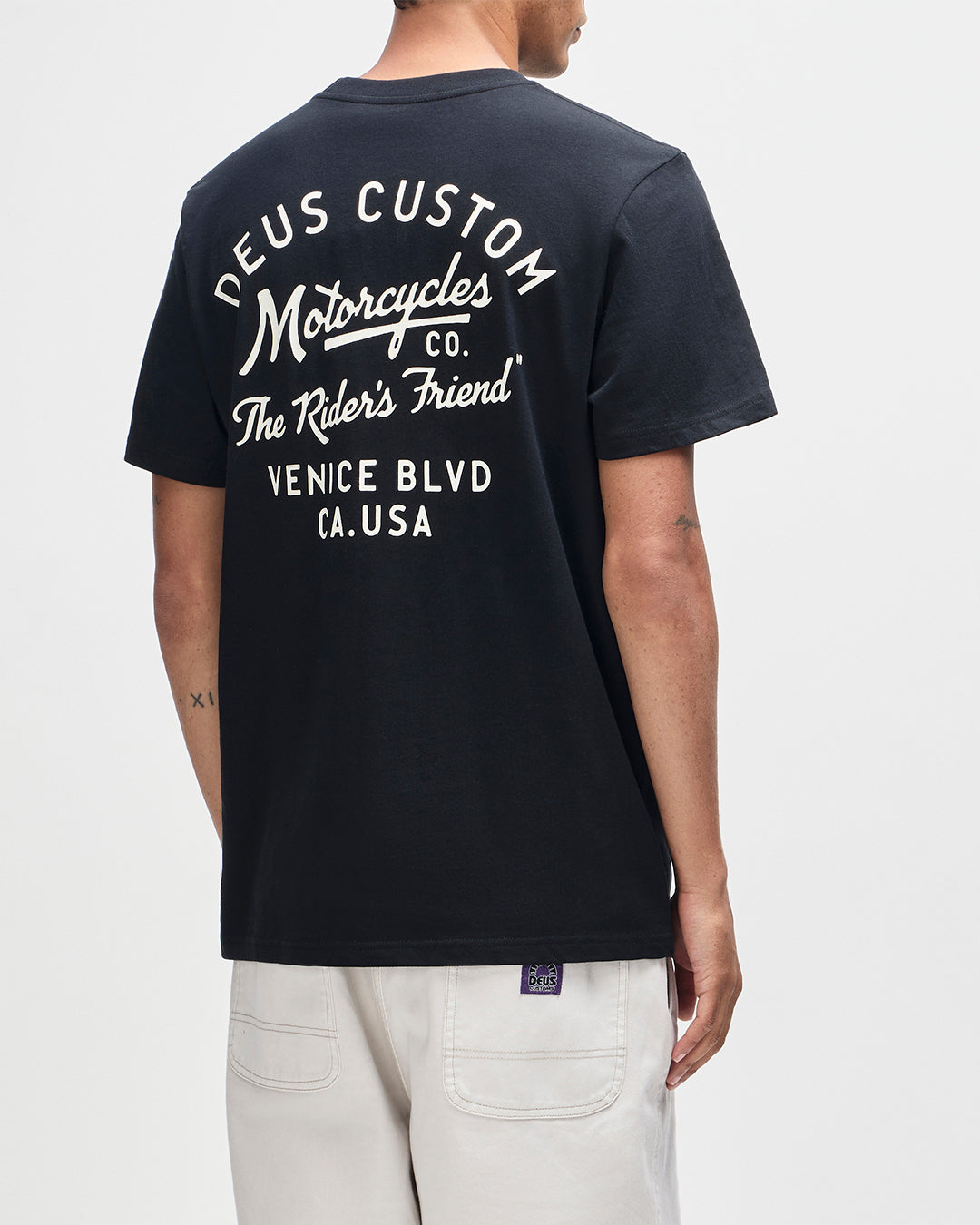 T-Shirts | Deus Ex Machina | Camber Tee - Black – Deus Ex Machina USA