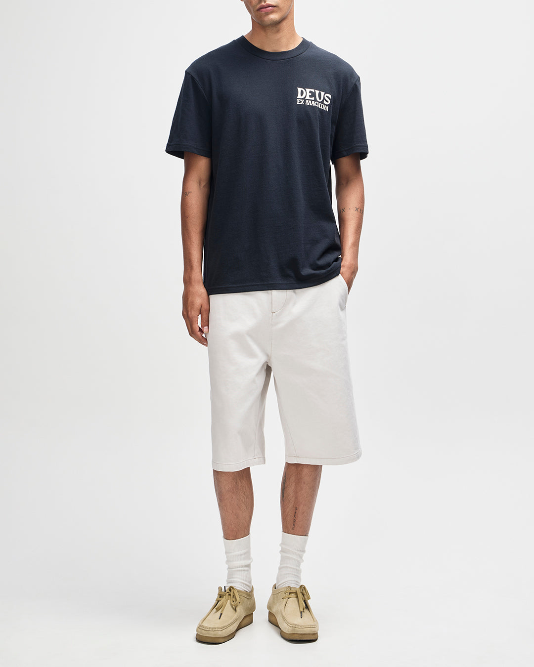 T-Shirts | Deus Ex Machina | Chinook Tee - Black – Deus Ex Machina USA