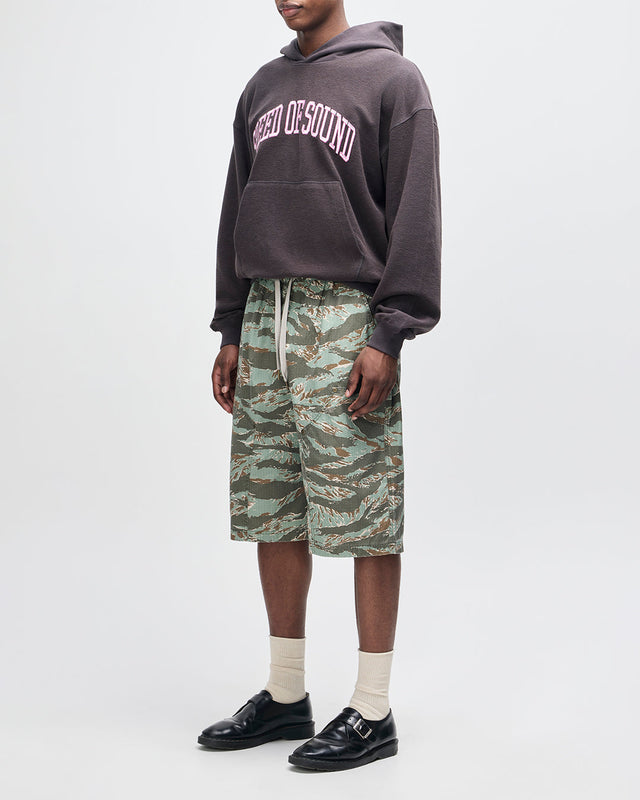 Unforseen Short - Ground Cover Green