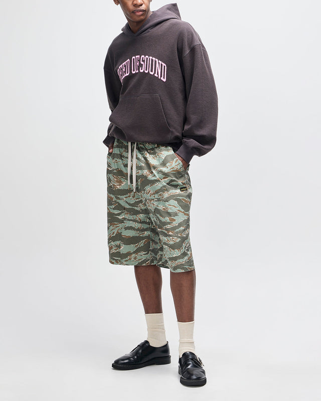 Unforseen Short - Ground Cover Green