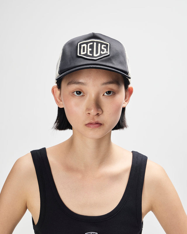 D261WHA846-ParisShieldTrucker