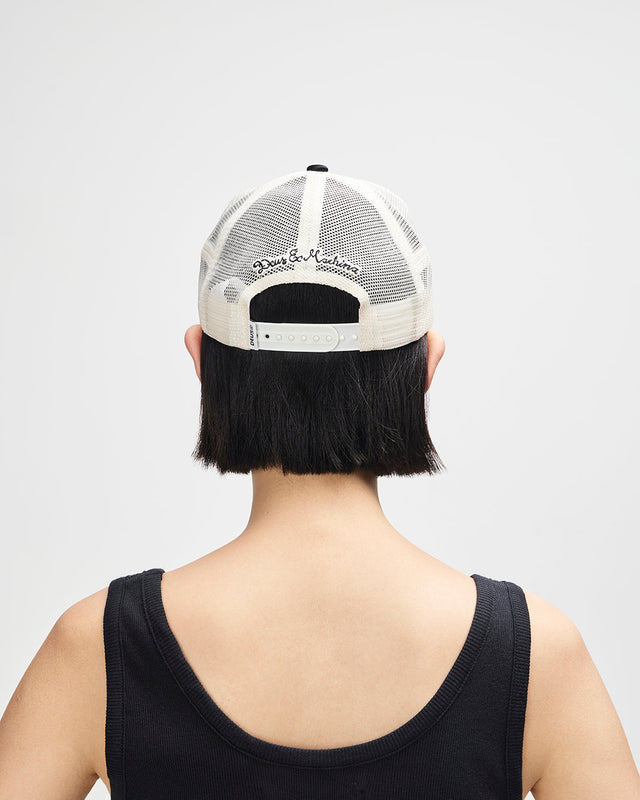 D261WHA846-ParisShieldTrucker