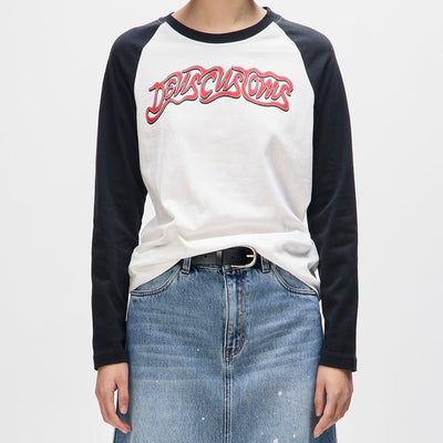 rocca-raglan-tee-white|Model