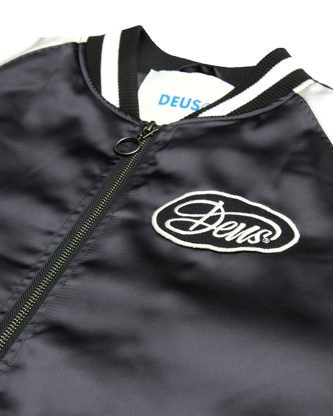 美品 デウスエクスマキナ LIMINAL BOMBER 中綿 ジャケット 黒 S Womens Jackets | Deus Ex Machina | Liminal Bomber Black – Deus Ex