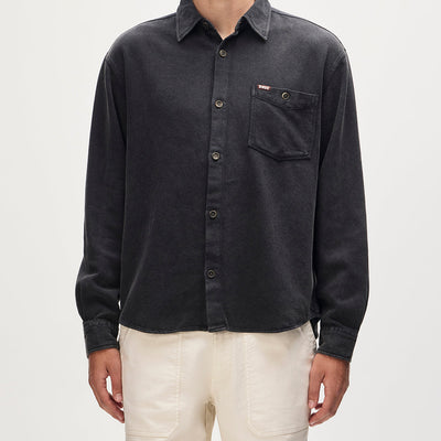 keon-shirt-anthracite|Model