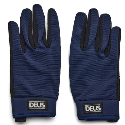 dirt-gloves-estate-blue|Model