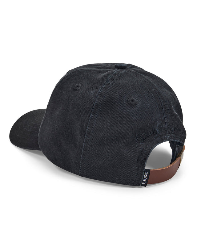 pill-logo-dad-cap-black