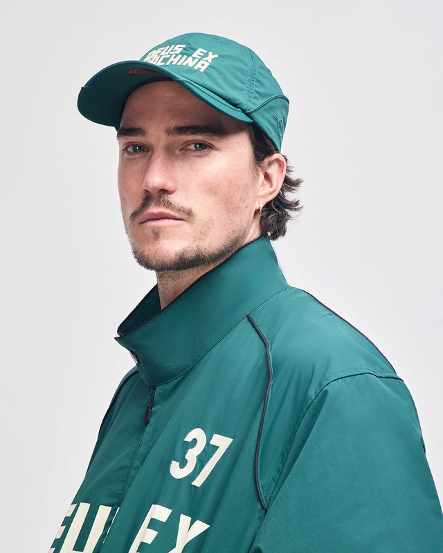 mini-finals-cap-race-green