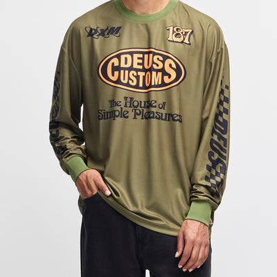 Simple Pleasures Jersey|Model