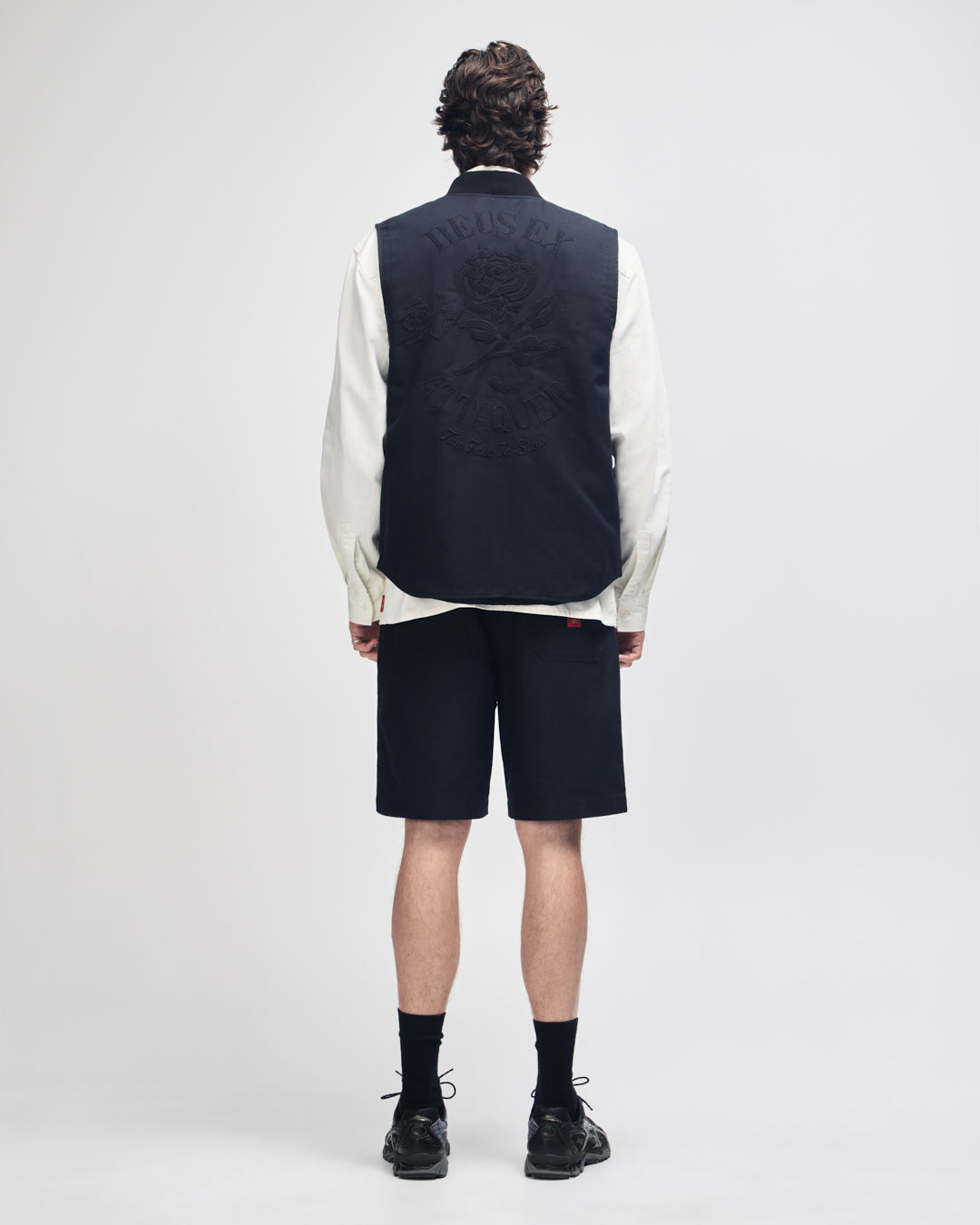 DEUS EX MACHINA タッパー XL Deus Ex Machina USA - The Emporium of Post Modern Activities