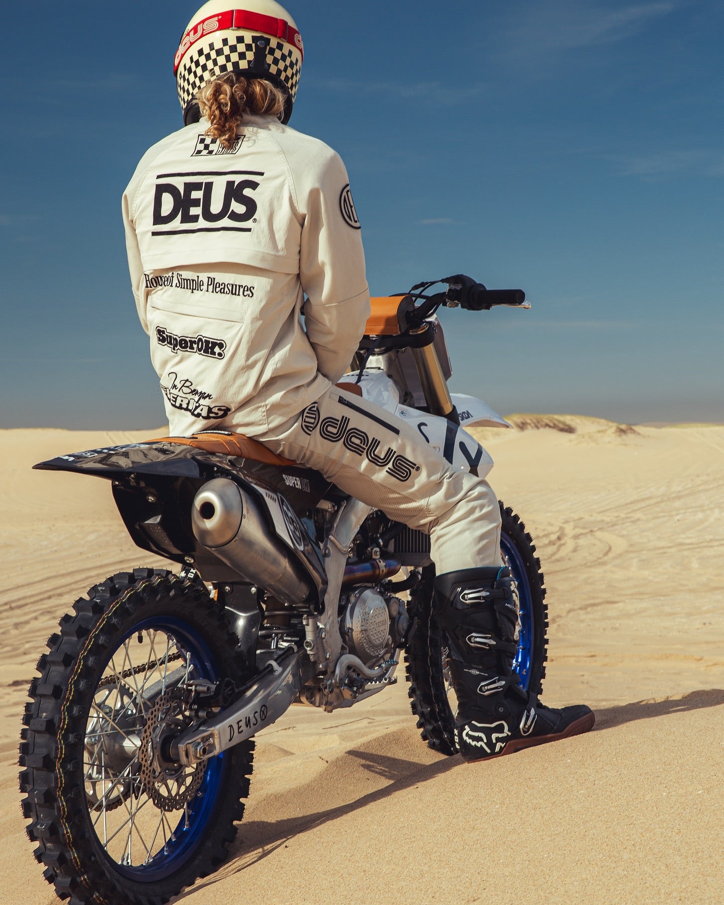 Moto Landing – Deus Ex Machina USA
