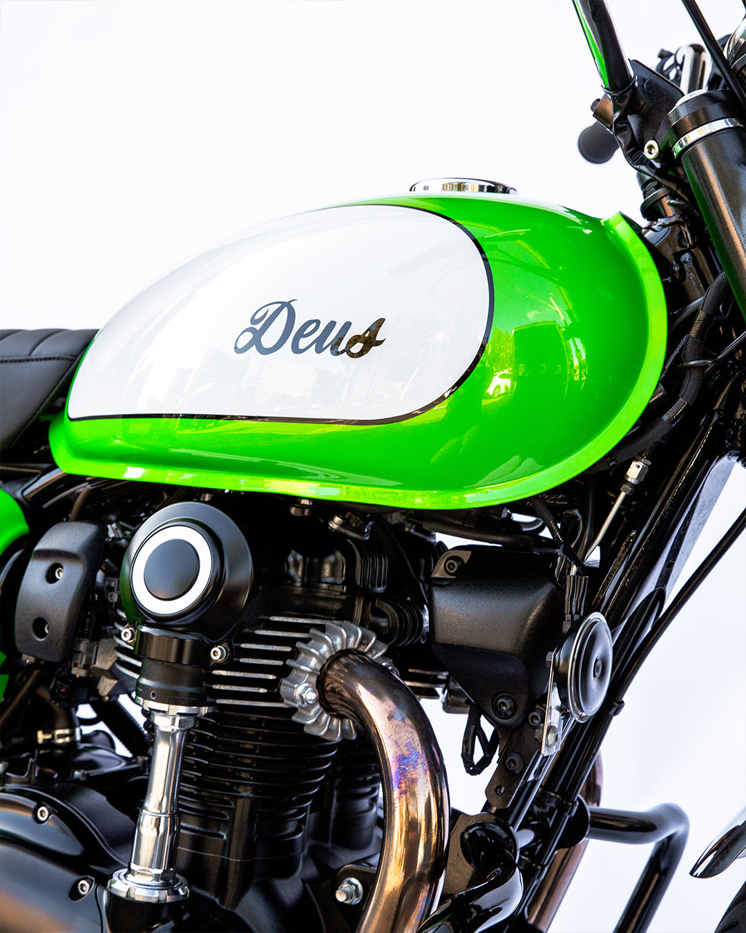 The Bondi Sentinel W800 – Deus Ex Machina USA