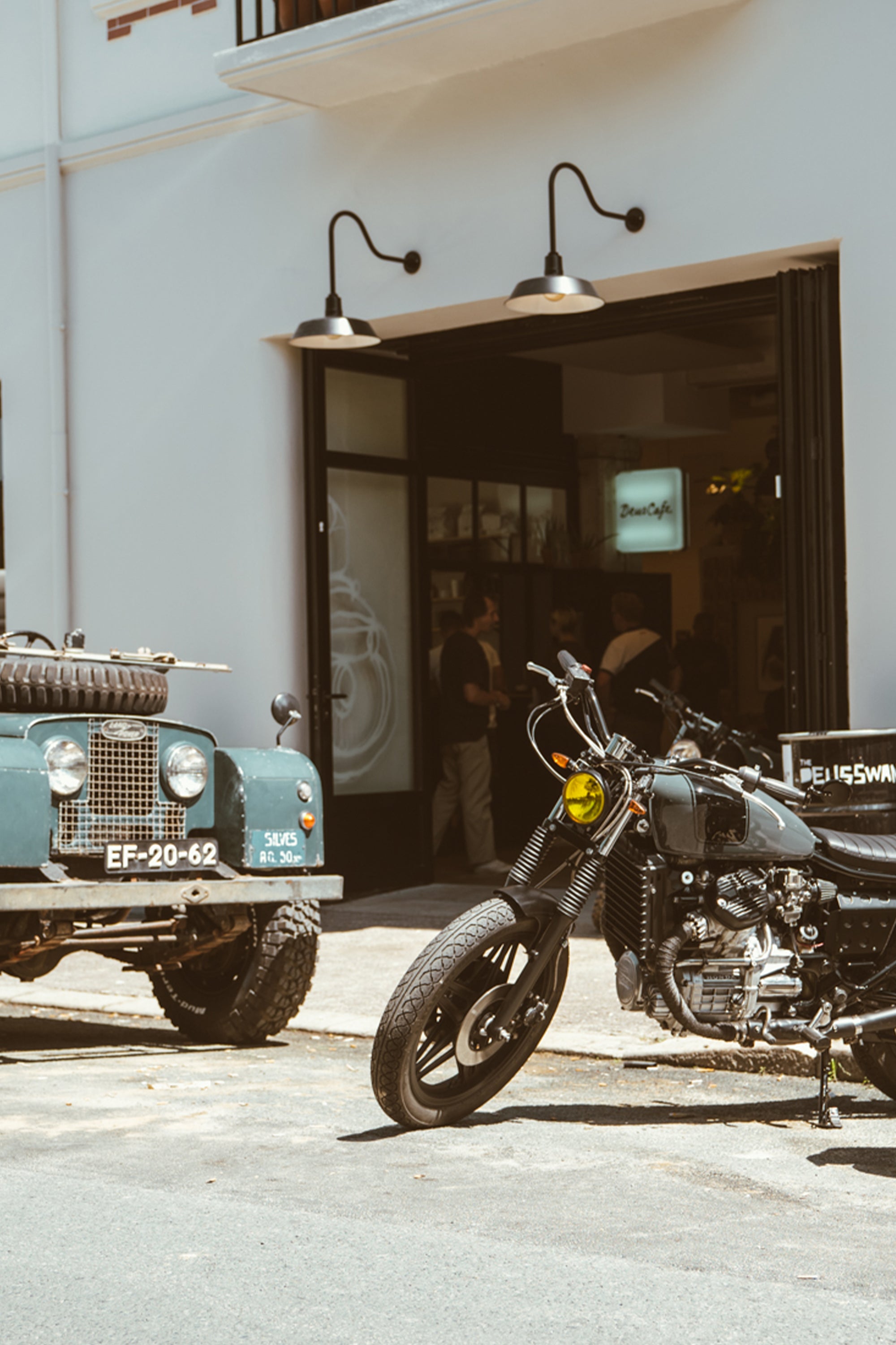 Flagship Stores – Deus Ex Machina USA